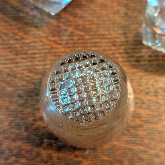 Vintage Riedel Crystal Shot Glasses with Etched Bottom (Qty 4) - Picture 9 of 10